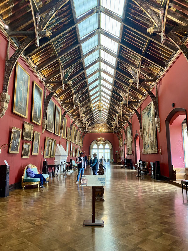 Kilkenny Castle: A Haven for Art Lovers 🎭🏰