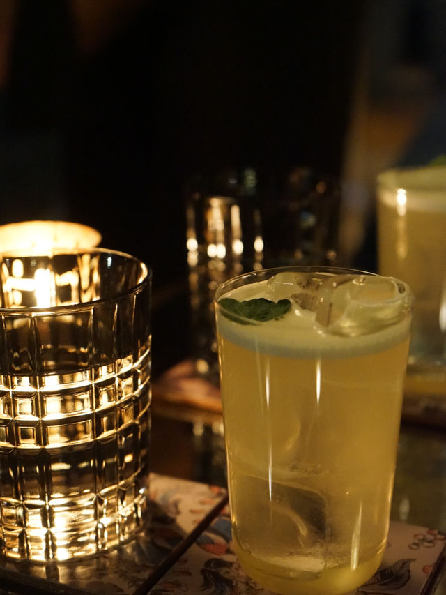 Madrid | The impressive restaurant and bar of Four Seasons 