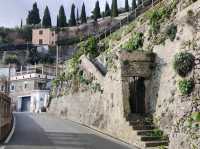 Walking from Minori to Amalfi along the coast 