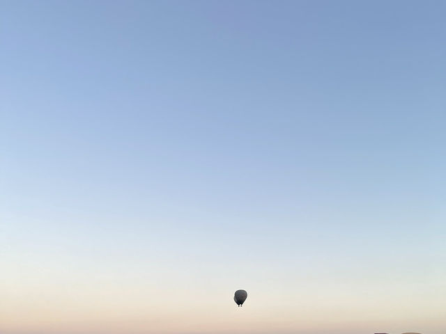 How beautiful is the sky in space balloons in Cappadocia! 🎈✨