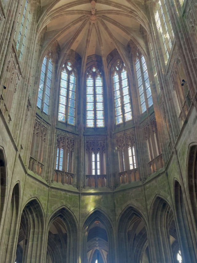 【フランス🇫🇷】フランスの奇跡、モン・サン＝ミッシェルを訪ねて⛪🕊️