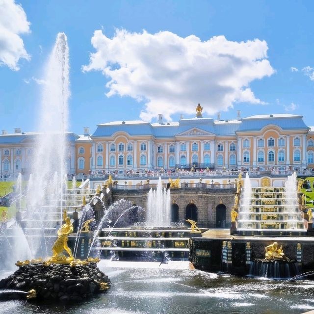 🏰 Peterhof Palace – Russia’s Versailles