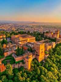 🌄 The Hills of Granada: A Tapestry of History and Breathtaking Views 🇪🇸✨