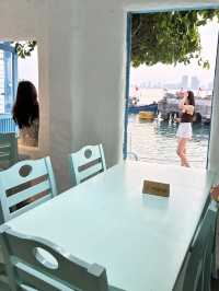 Santorini in Danang?! Where?!