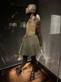 👗ファッションの歴史と今を体感|MoMu Fashion Museum Antwerp(モード美術館)