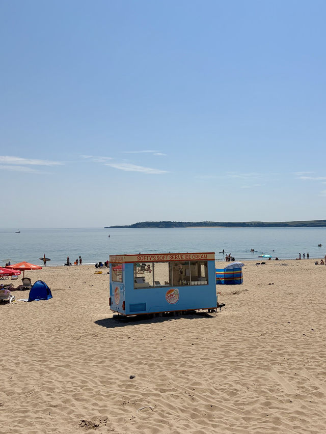 Tenby, a little slice of coastal magic. ๐๐๏ธโจ #tripTenby