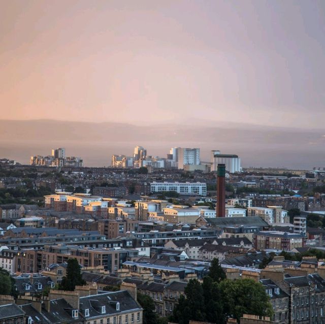 Edinburgh from the Hilltops