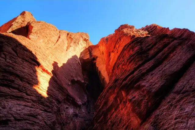 Contradiction! In the Tianshan Kuche Grand Canyon, how to appreciate the scenery while feeling that tranquility