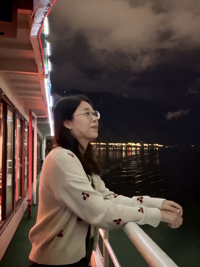 長江夜遊｜巫山《三峽之光》情景遊輪，太美了