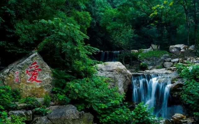 登上龍王撞，保你年年旺-大美祥龍谷