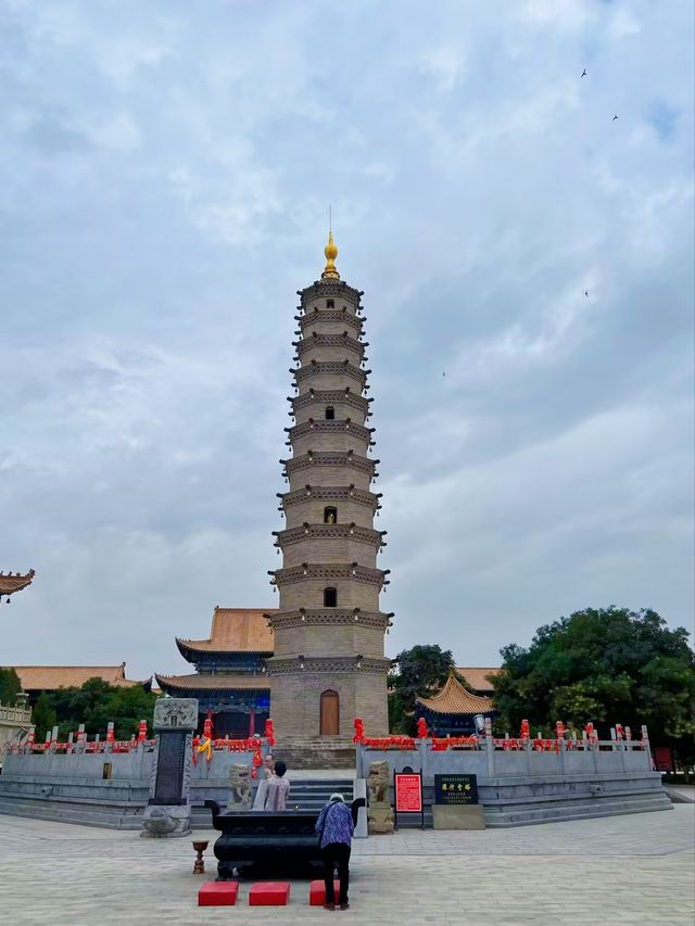 武威市     鳩摩羅什寺