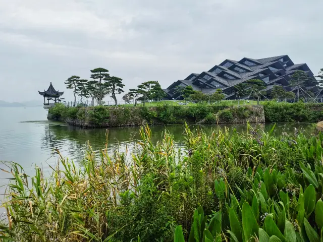 Ningbo•Dongqian Lake Hanling Old Street