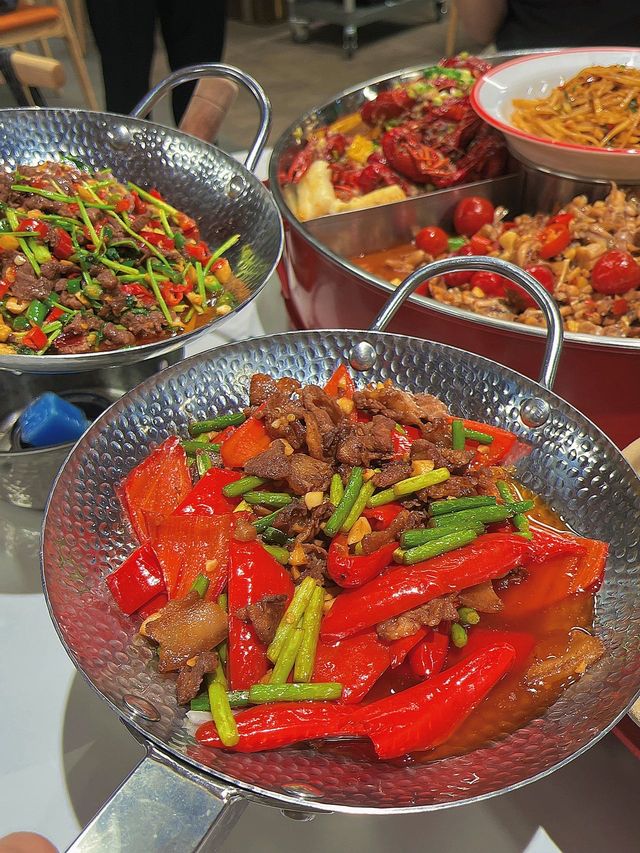 隨便找家飯館，居然意外好味😋