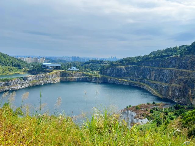 廣州徒步｜石牙頂天坑入秋登山首選攻略