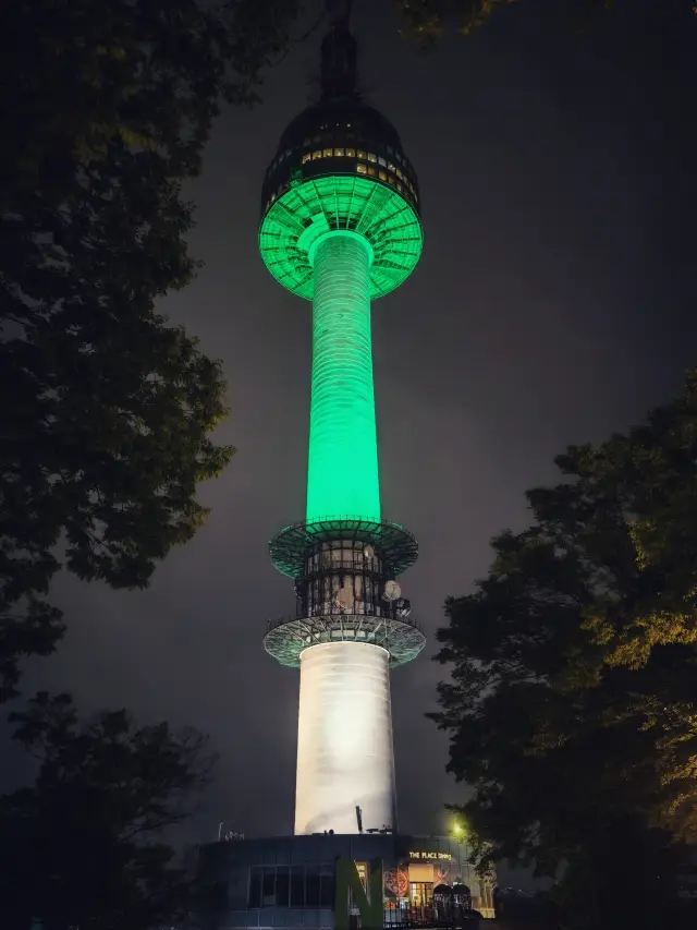 Seoul Station | Ascending