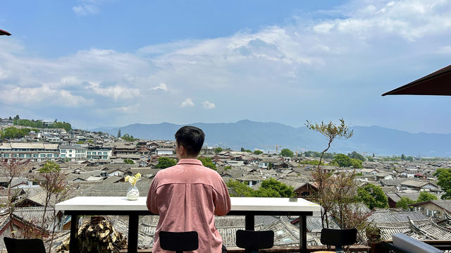 去半山的這家酒店放空一下吧|住進風景裡