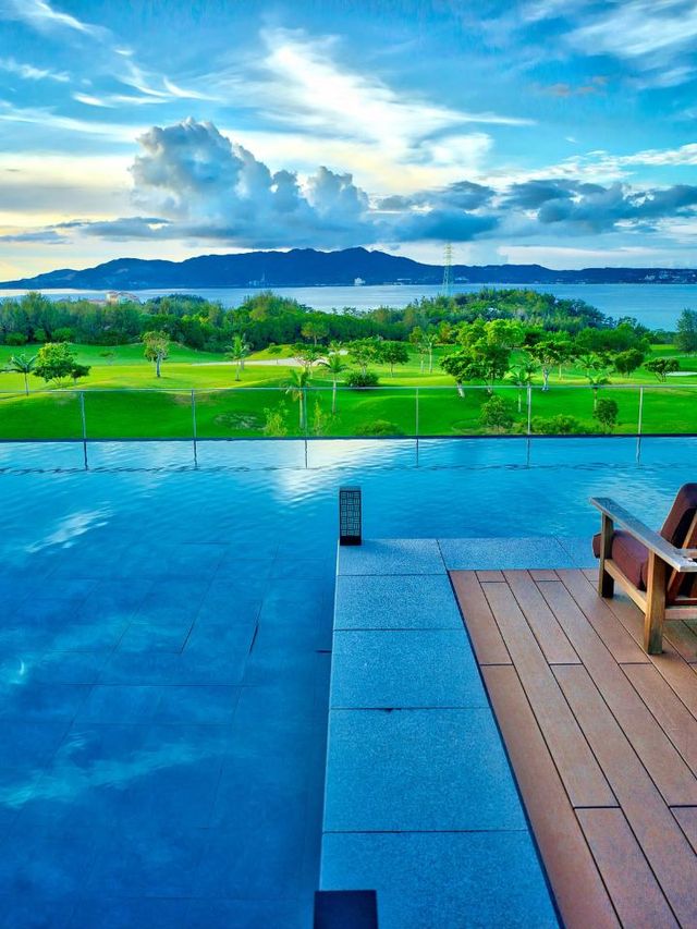 🏖️ Okinawa's Luxe Retreat: Ritz-Carlton Bliss 🌺
