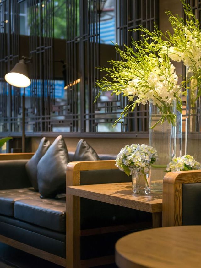🌟 Hanoi's Hidden Gem: Bespoke Trendy Hotel 🌟
