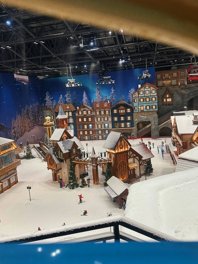 上海新地標-臨港耀雪冰雪世界