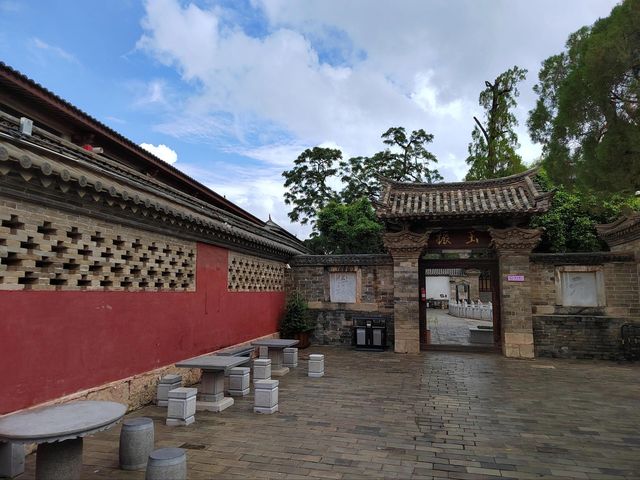 石屏古城