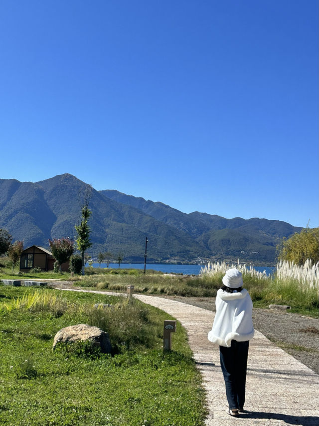 11月的瀘沽湖美如仙境，我想住在這裡不回家了