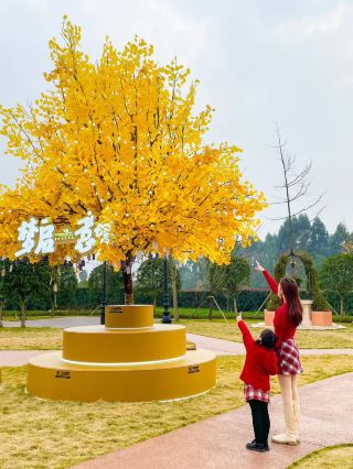 No need to go to Italy! In Chengdu!! A dreamy fairytale town...
