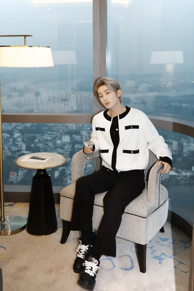 胡志明珍珠地標81傲途格精選酒店