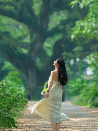 Surabaya | Indonesia's "Lord of the Rings Forest" is so dreamy it feels unreal!