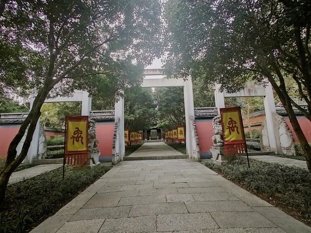氣勢如虹的大禹陵