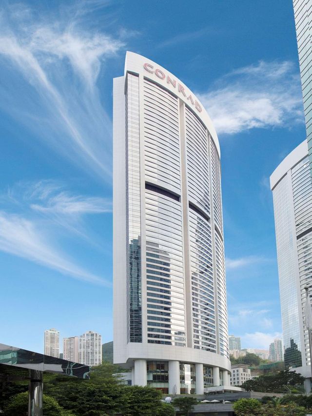港麗酒店——繁華鬧市中的寫意港灣