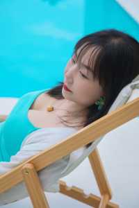 枕浪而眠，喺洱海盡頭做一場純白色嘅夢