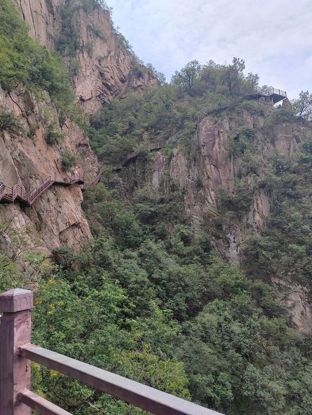 踏青何必遠行？畫眉谷仙境治癒你的春天