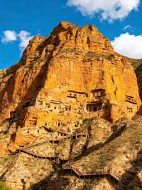 探訪中國石窟藝術的源頭，感受千年佛光與山水奇觀