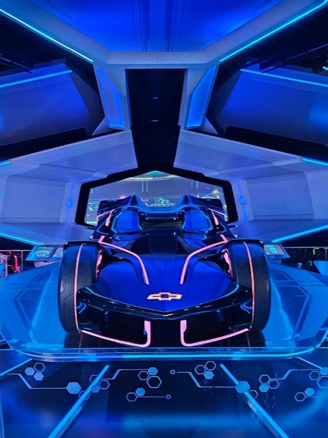 Disney Dreams Unleashed: Shanghai’s Ultimate Adventure Park! 🎢✨