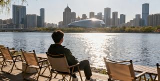 Откройте для себя сочетание индустриального ретро, ​​пасторального спокойствия и яркой жизни старого города.