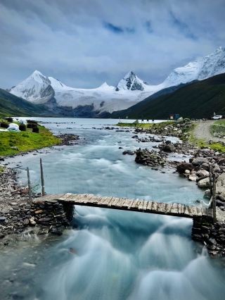 Sapu Sacred Mountain, a beautiful place standing alone in the world