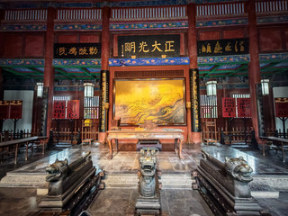 古建築裡拍出電影感,開封府裡看宋朝