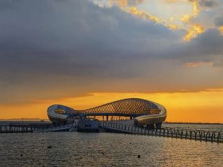 Is this really Suzhou? (East Taihu Resort, Yuehutai).