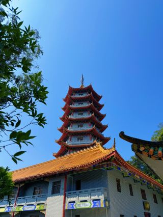 당신을 광시의 작은 도시로 안내합니다. 하루에 "와이탄"과 "베이징루"를 모두 보고 백운산도 오를 수 있어요