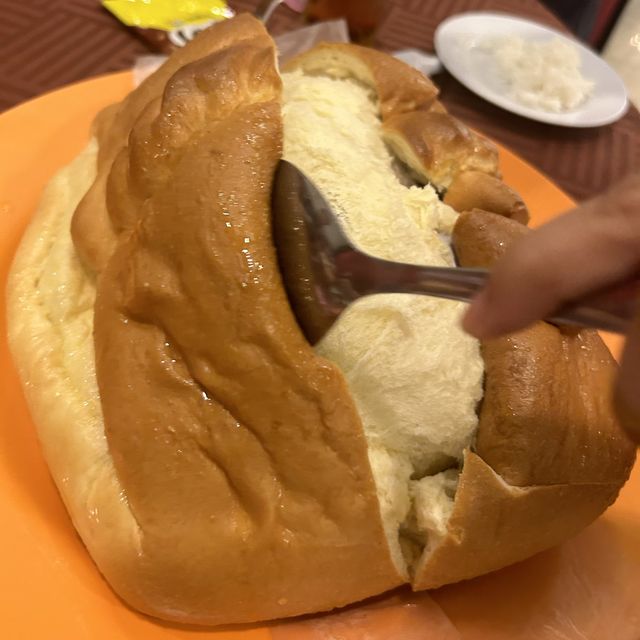聞名的麵包雞