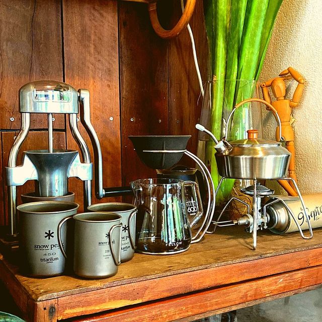 🏞️ กาแฟใต้ต้นไม้