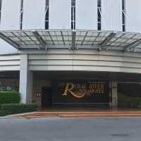 พาชมโรงแรมรอยัลริเวอร์