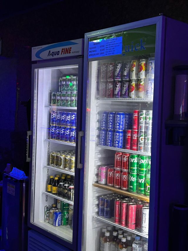 韓國超夢幻夜光保齡球場｜氣氛滿分