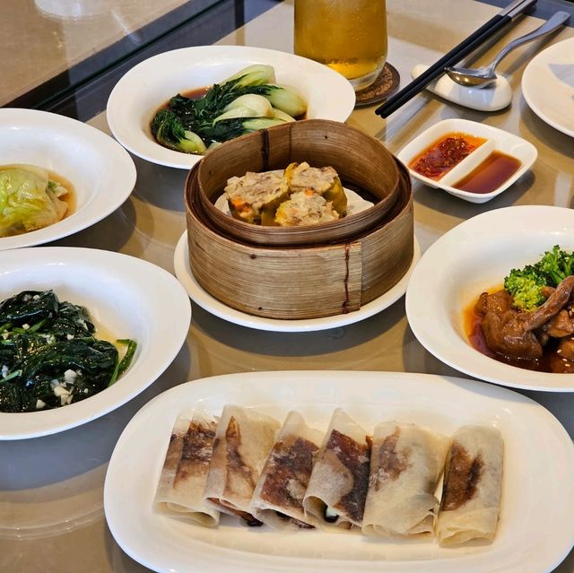 บุฟเฟ่ต์ติ่มซำไม่อั้นในห้องอาหารจีน China Table