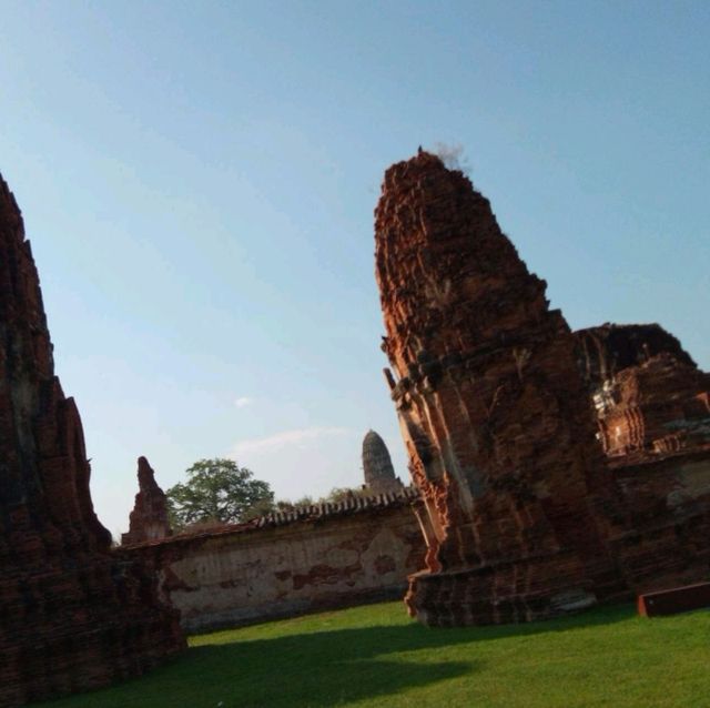 เที่ยววัดมหาธาตุ อยุธยาท่ามกลางแดดร้อนระอุ