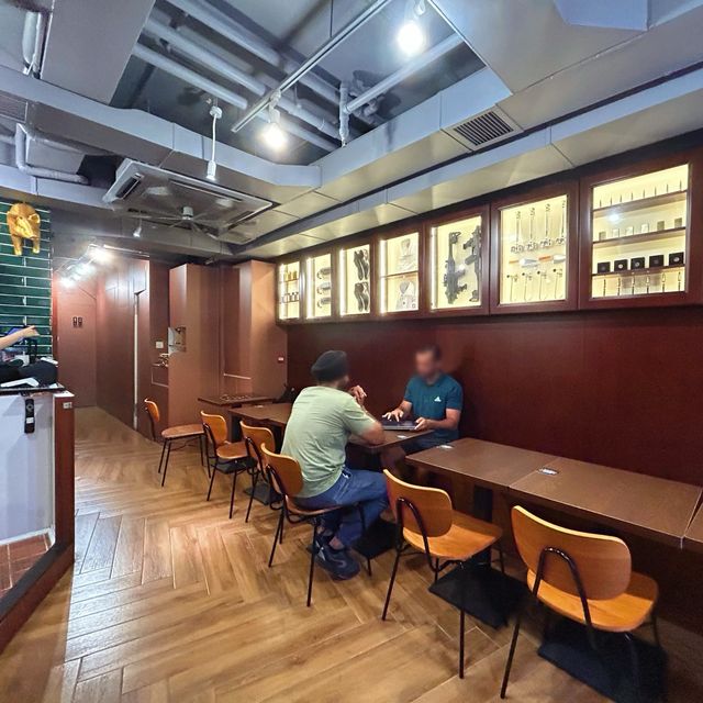 特工主題豬扒專門店🐷
