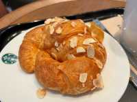 หลบฝนไปดื่มกาแฟ ที่ Starbucks บ้านฉาง