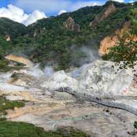 地獄谷 簡單的步道及特別多地貌