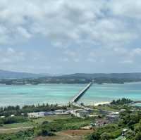 古宇利海洋塔展望台：沖繩🇯🇵絕佳觀景點，享受綿延的海岸線🌊