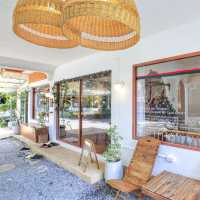  Piti home cafe & eatery